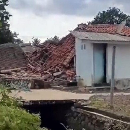 Diario Frontera, Frontera Digital,  TERREMOTO EN INDONESIA, Internacionales, ,Al menos 44 muertos por sismo en Indonesia
