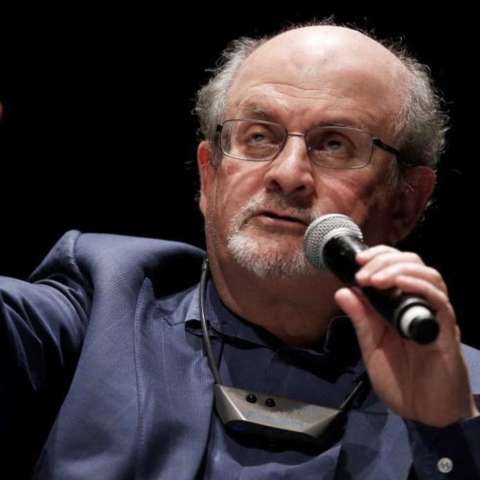 Diario Frontera, Frontera Digital,  Salman Rushdie, Internacionales, ,Escritor británico Salman Rushdie apuñalado en el cuello 
durante un evento en estado de Nueva York