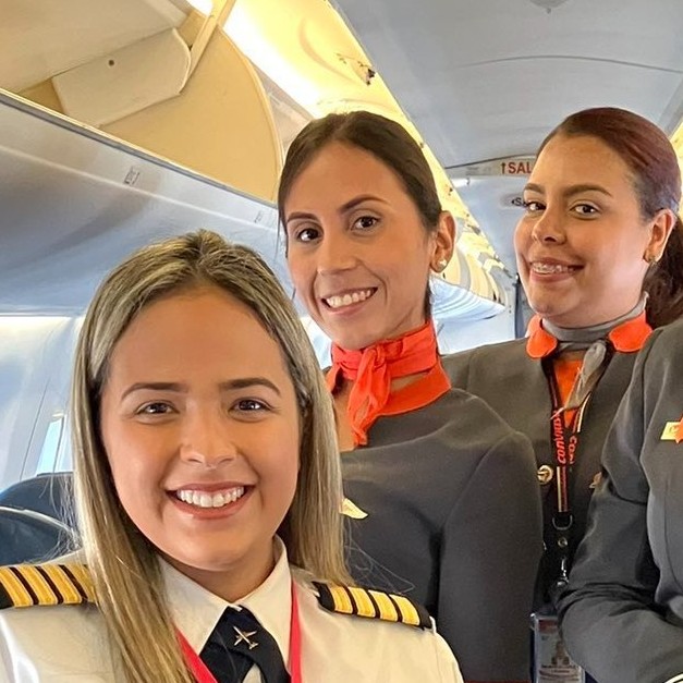 Diario Frontera, Frontera Digital,  TRIPULACIÓN, CONVIASA, Nacionales, ,Despegó el primer vuelo comandado únicamente por mujeres en Venezuela