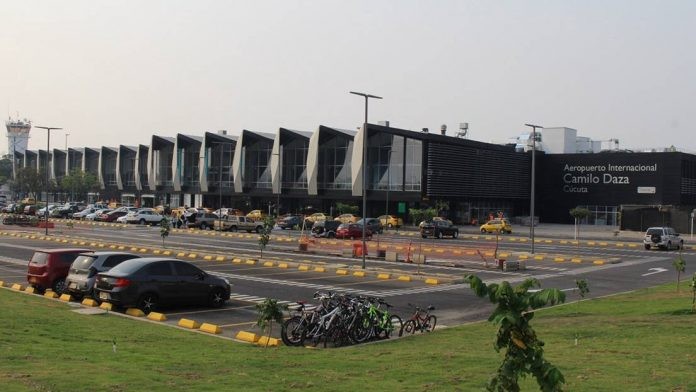 Diario Frontera, Frontera Digital,  AEROPUERTO CAMILO DAZA, Internacionales, ,Hallazgo de maleta con explosivos paraliza 
las operaciones en el aeropuerto de Cúcuta