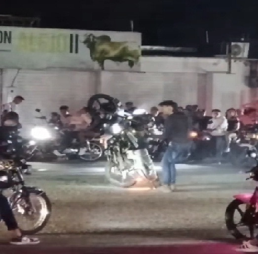 Diario Frontera, Frontera Digital,  El Vigía Panamericana, ,Grupo de motorizados realizaron piruleta organizando una anarquía sin ley en El Vigía