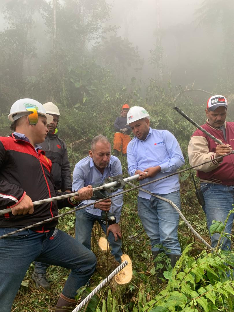 Diario Frontera, Frontera Digital,  Páramo, ,Cuadrillas de Corpoelec recuperaron línea de transmisión en el Eje Páramo