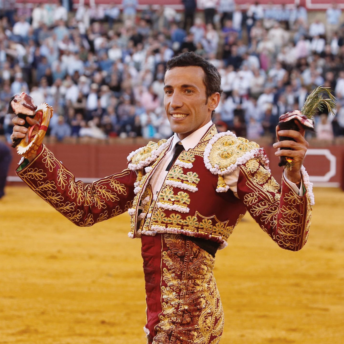 Diario Frontera, Frontera Digital,  Entretenimiento, ,Ante la duda, la hechura: Santiago Domecq se corona en Sevilla con cuatro grandes toros, al borde de un indulto