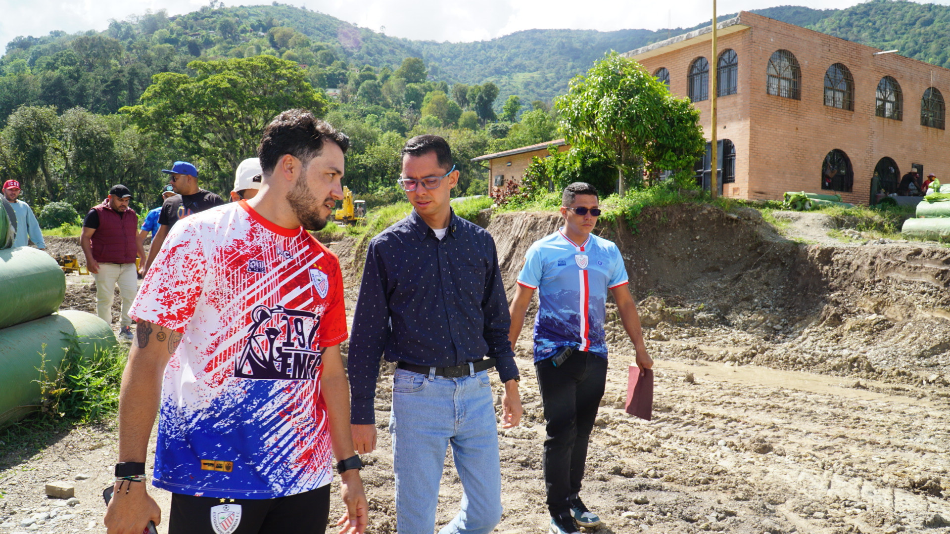 Diario Frontera, Frontera Digital,  Regionales, ,Alcalde Jesús Araque inspeccionó terreno donde construyen sede de Estudiantes de Mérida