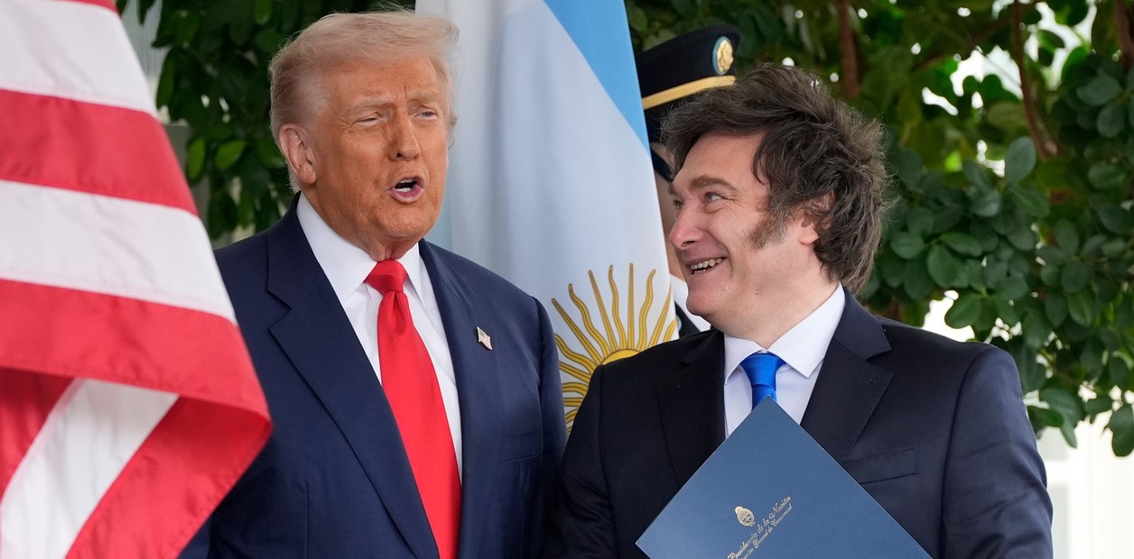 Diario Frontera, Frontera Digital,  Internacionales, ,"Nuestros acuerdos están sujetos a quién gane las elecciones. Porque con un socialista es muy diferente hacer inversiones", profundizó el republicano.,Trump condicionó el apoyo a Milei al resultado electoral 
y cayeron fuerte bonos y acciones