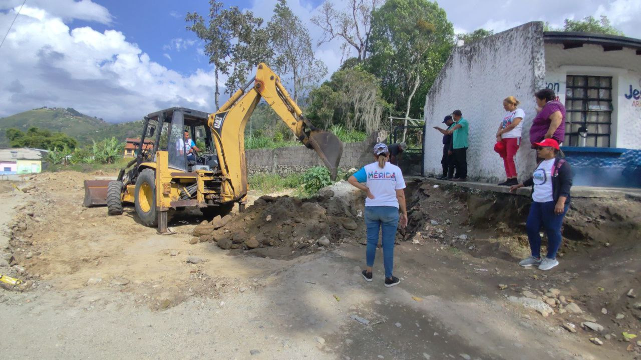 Diario Frontera, Frontera Digital,  Regionales, ,Iniciaron trabajos de asfaltado en la entrada de la urbanización Don Perucho