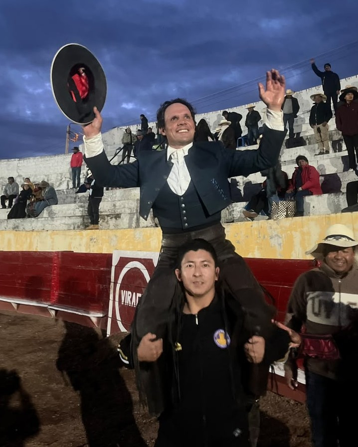 Diario Frontera, Frontera Digital,  Entretenimiento, ,Francisco Javier Rodríguez a hombros en Viraco