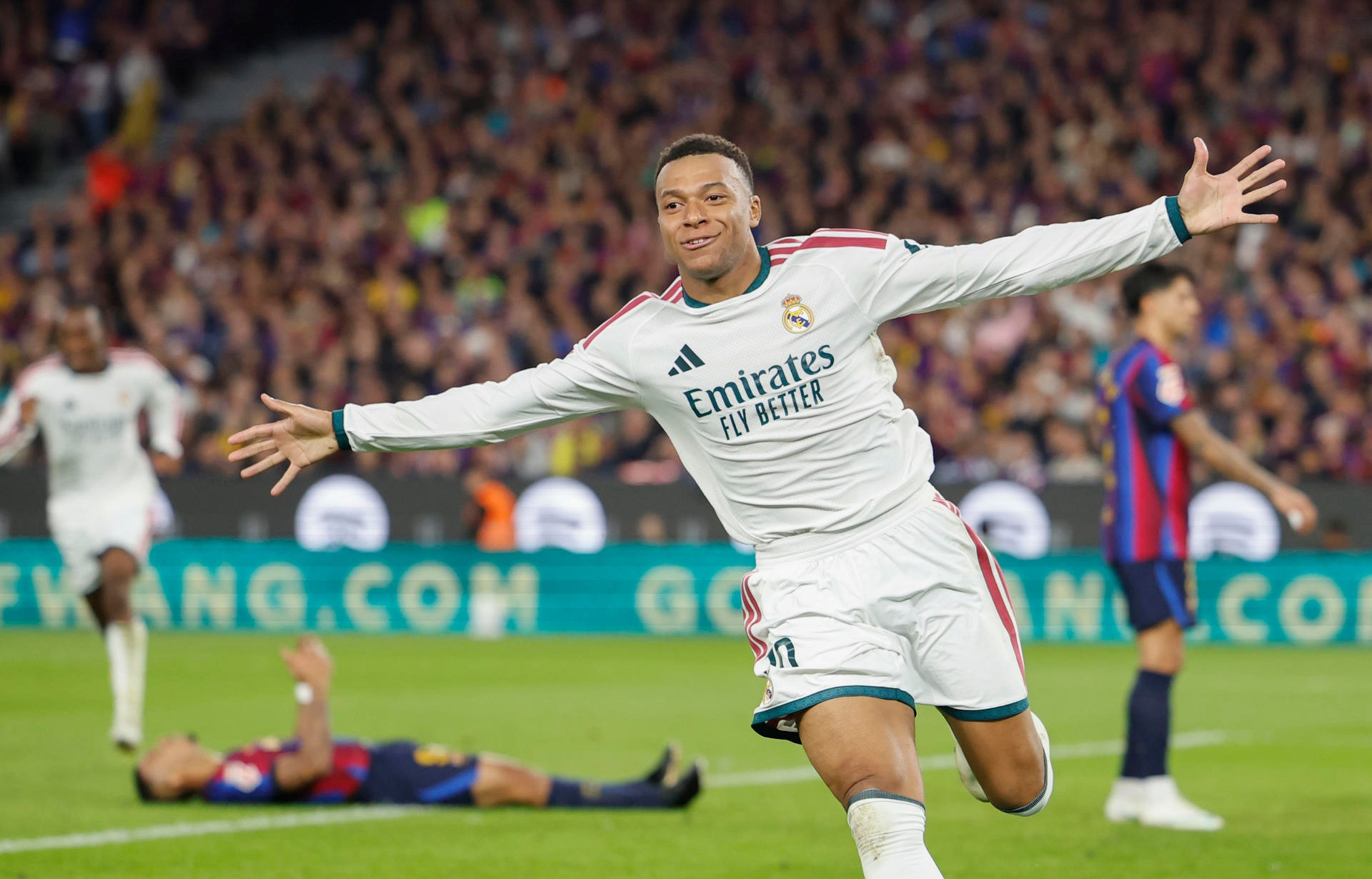 Diario Frontera, Frontera Digital,  Deportes, ,El Real Madrid derrota al Barcelona con un doblete de Mbappé