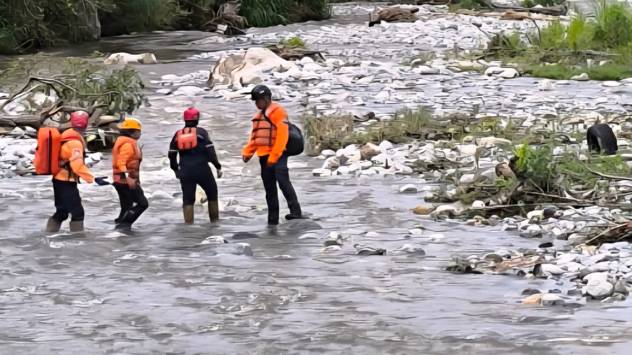 http://www.fronteradigital.com.ve/Autoridades buscan a Belquis Mora tras ser arrastrada por el río Chama