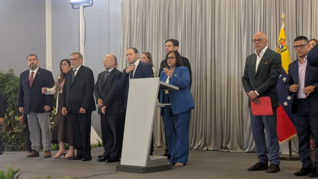 http://www.fronteradigital.com.ve/EEUU celebra cierre de tercera ronda de diálogo en Venezuela y destaca “avances” hacia elecciones libres