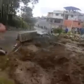 Diario Frontera, Frontera Digital,  Regionales, ,Crecida repentina de la Quebrada El Arado arrasa con todo a su paso y destruye la calzada del puente El Pajonal