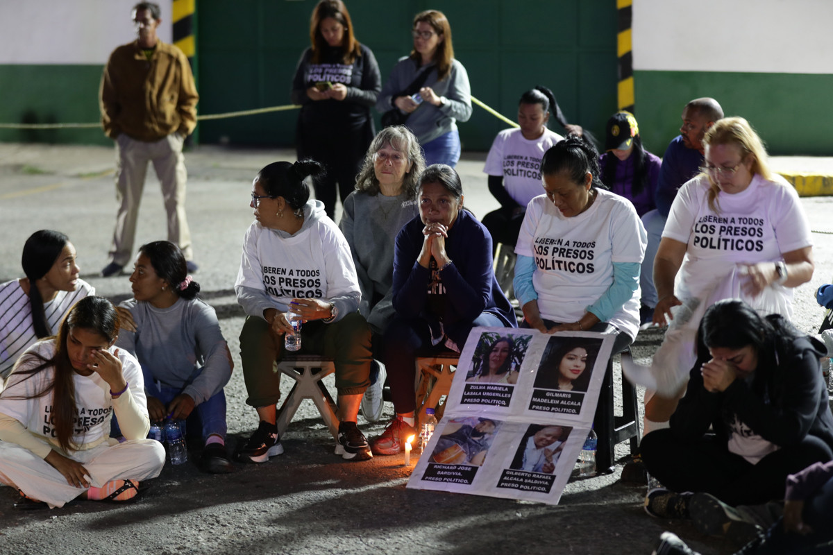 Diario Frontera, Frontera Digital,  Nacionales, ,Jorge Rodríguez visita Zona 7 de la PNB: "A más tardar el viernes estarán todos sueltos"