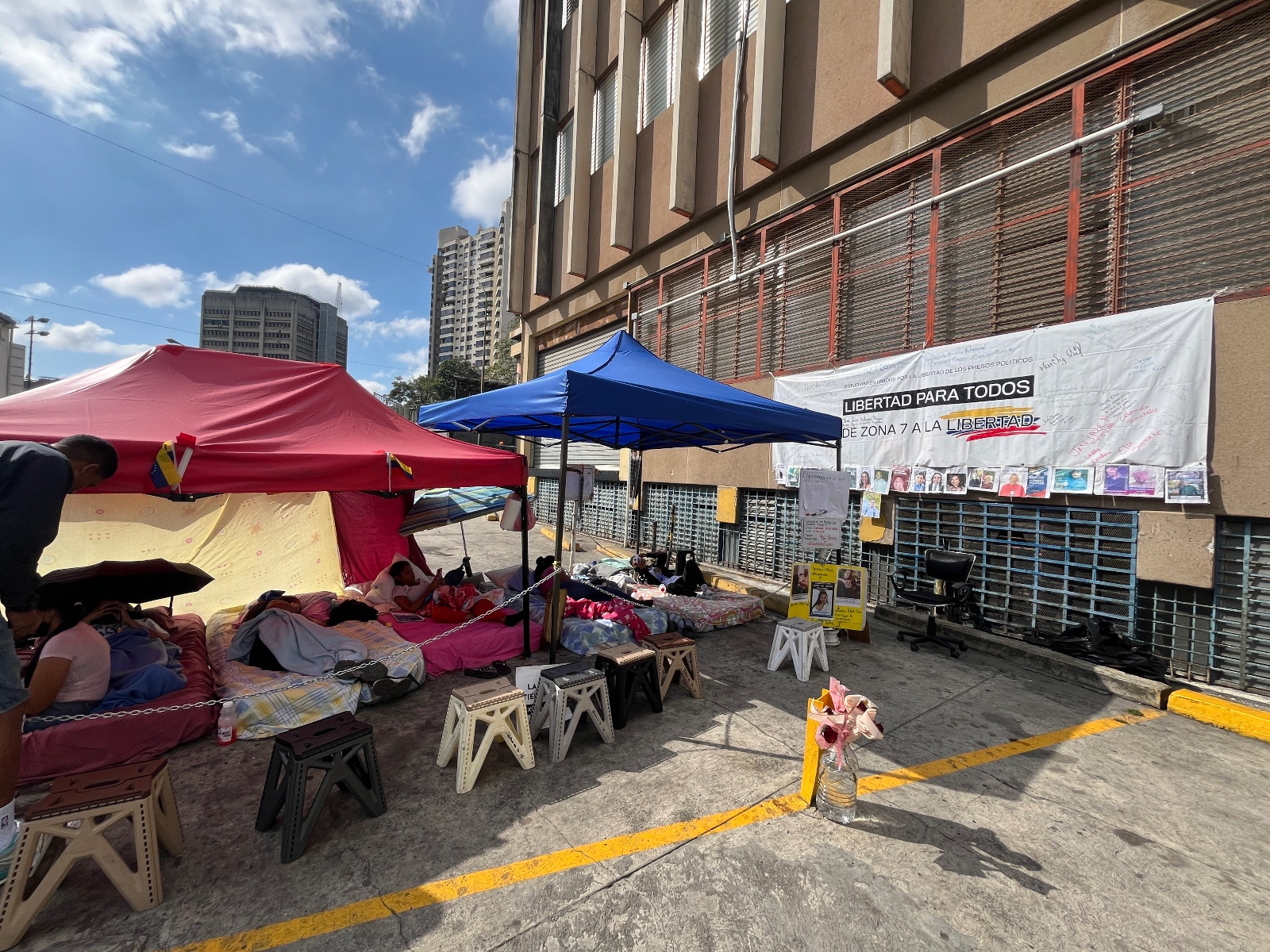 Diario Frontera, Frontera Digital,  Nacionales, ,Familiares de presos políticos cumplen cuatro días de huelga de hambre frente a Zona 7