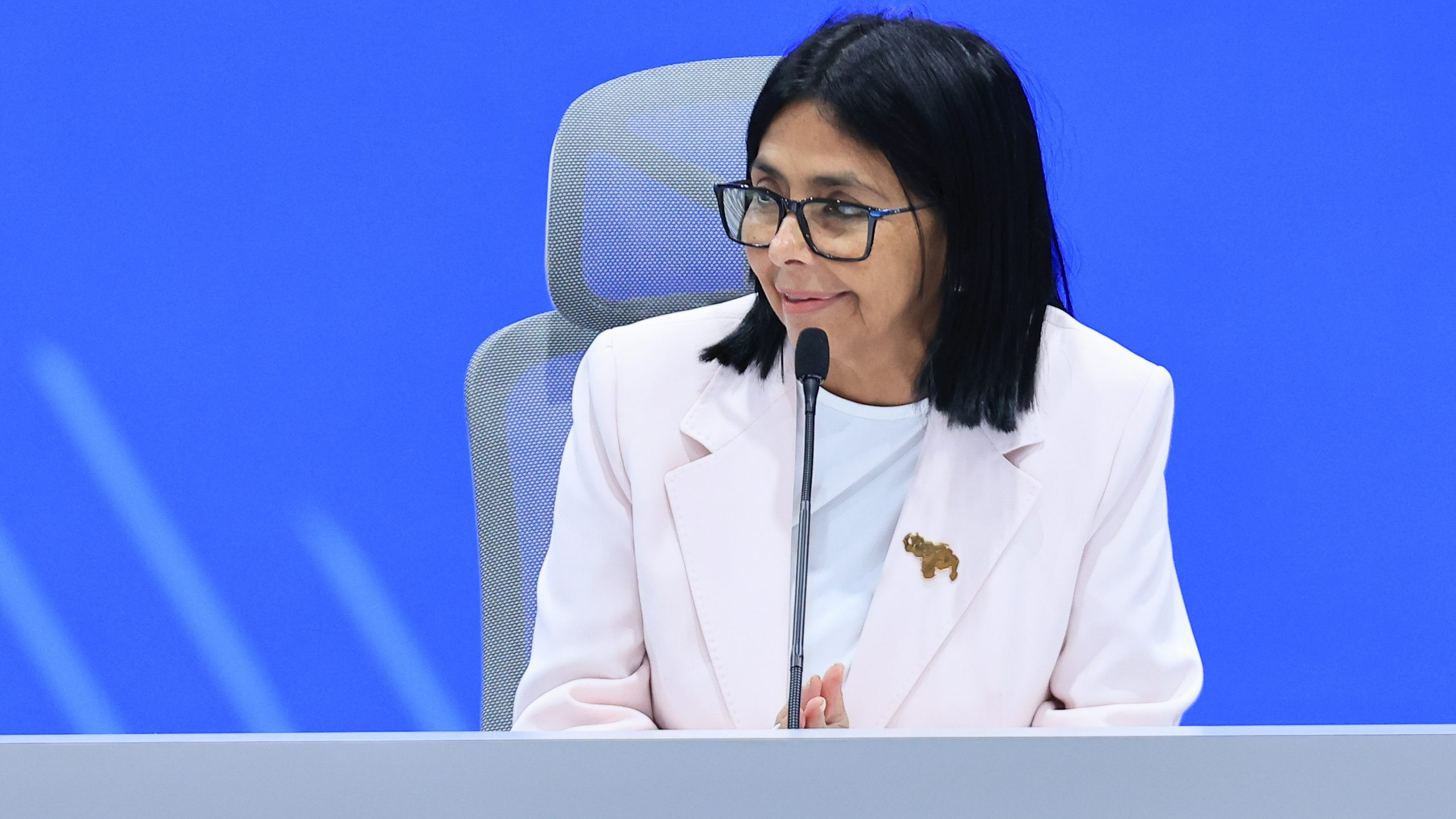 http://www.fronteradigital.com.ve/Delcy Rodríguez: "Crecimiento económico permitirá impulsar la reconstrucción de La Guaira"