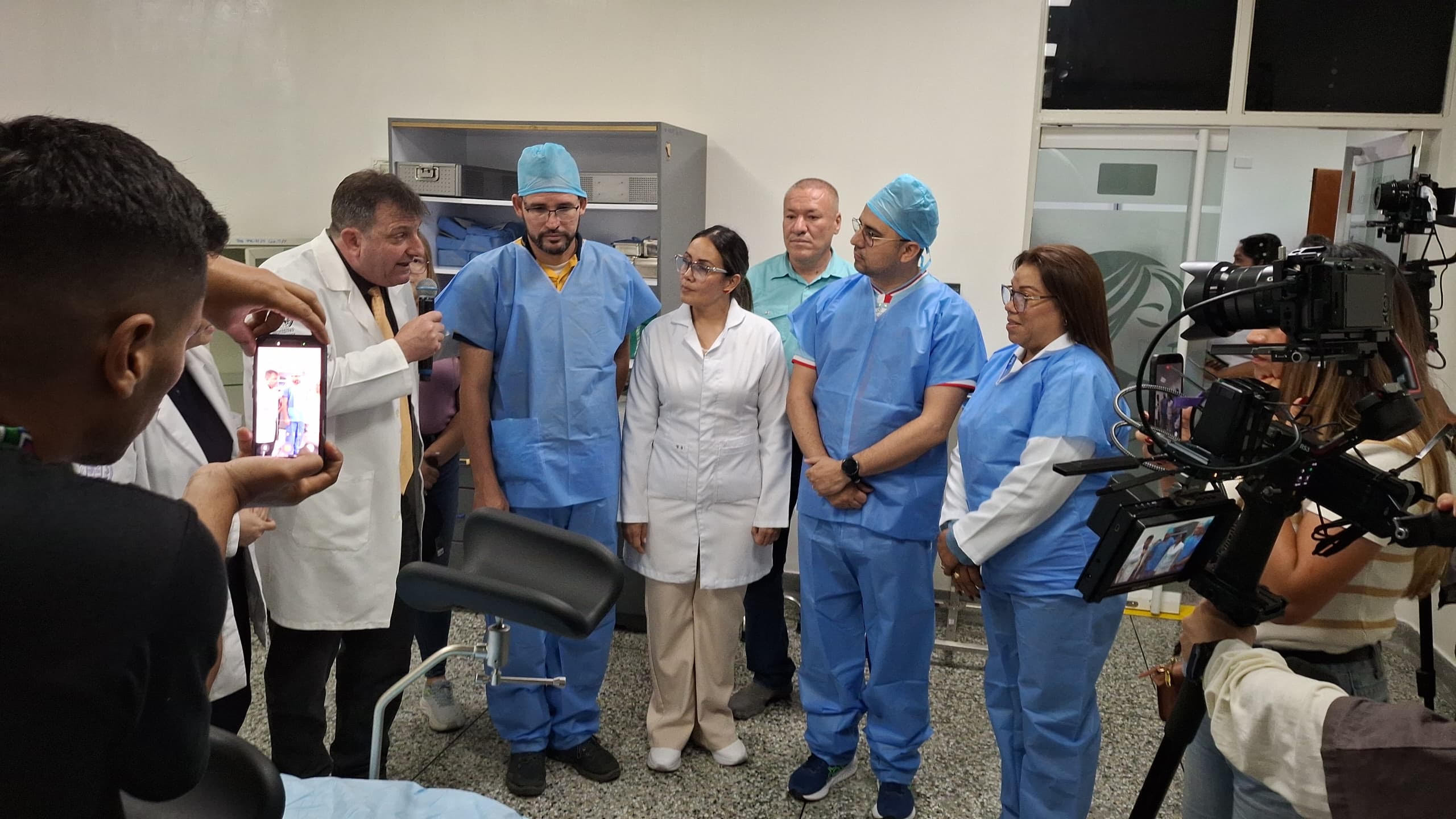 Diario Frontera, Frontera Digital,  Salud, ,Durante la actividad, el gobernador del estado Mérida, Arnaldo Sánchez, destacó la trascendencia de este centro hospitalario para la red pública de salud,Reactivan el quirófano de Gineco-Obstetricia del Hospital Sor Juana Inés de la Cruz tras 10 años inactivo