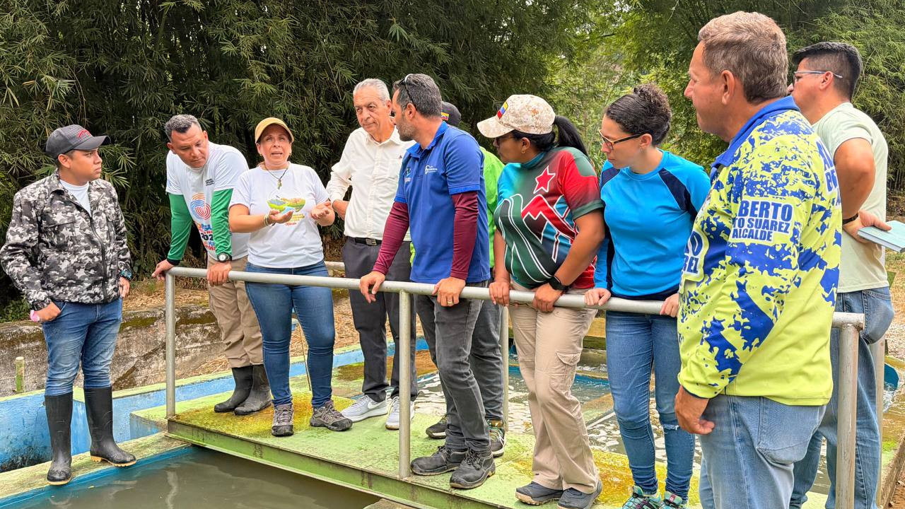 http://www.fronteradigital.com.ve/Despliegue del CLEBM fortalece atención en ambiente, agua y salud 
en los municipios Sucre y Caracciolo Parra y Olmedo