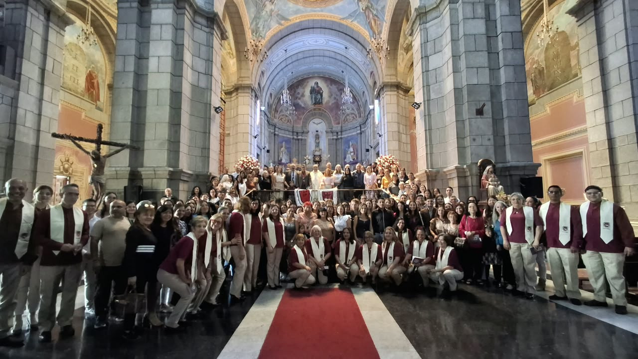 Diario Frontera, Frontera Digital,  Regionales, ,: En la Basílica Menor Catedral de la Inmaculada Concepción de Mérida. Foto: Prensa Ccpem,Contadores Públicos de Mérida celebraron su día 
con actos religiosos y cívicos