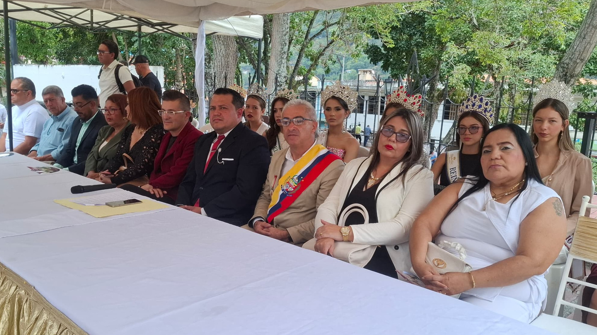 http://www.fronteradigital.com.ve/Concejo Municipal celebró Fiesta de la Virgen de Regla 
en la plaza Bolívar de Tovar