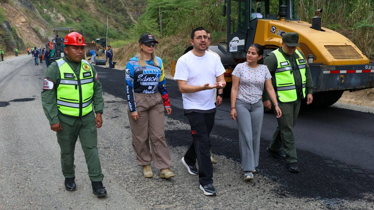 http://www.fronteradigital.com.ve/Gobernación de Mérida verterá 1400 toneladas de asfalto en la Local 008