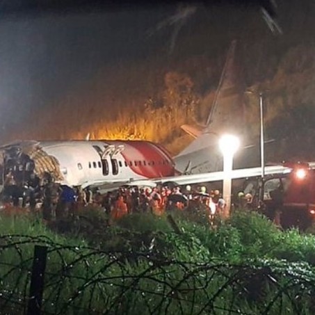 Diario Frontera, Frontera Digital,  INDIA, AVIÓN, Air India, Internacionales, ,16 fallecidos en accidente de avión que se partió en dos en la India