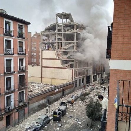 Diario Frontera, Frontera Digital,  EXPLOSIÓN EN MADRID, Internacionales, ,Una fuerte explosión de gas destrozó un edificio 
en el centro de Madrid: al menos tres muertos