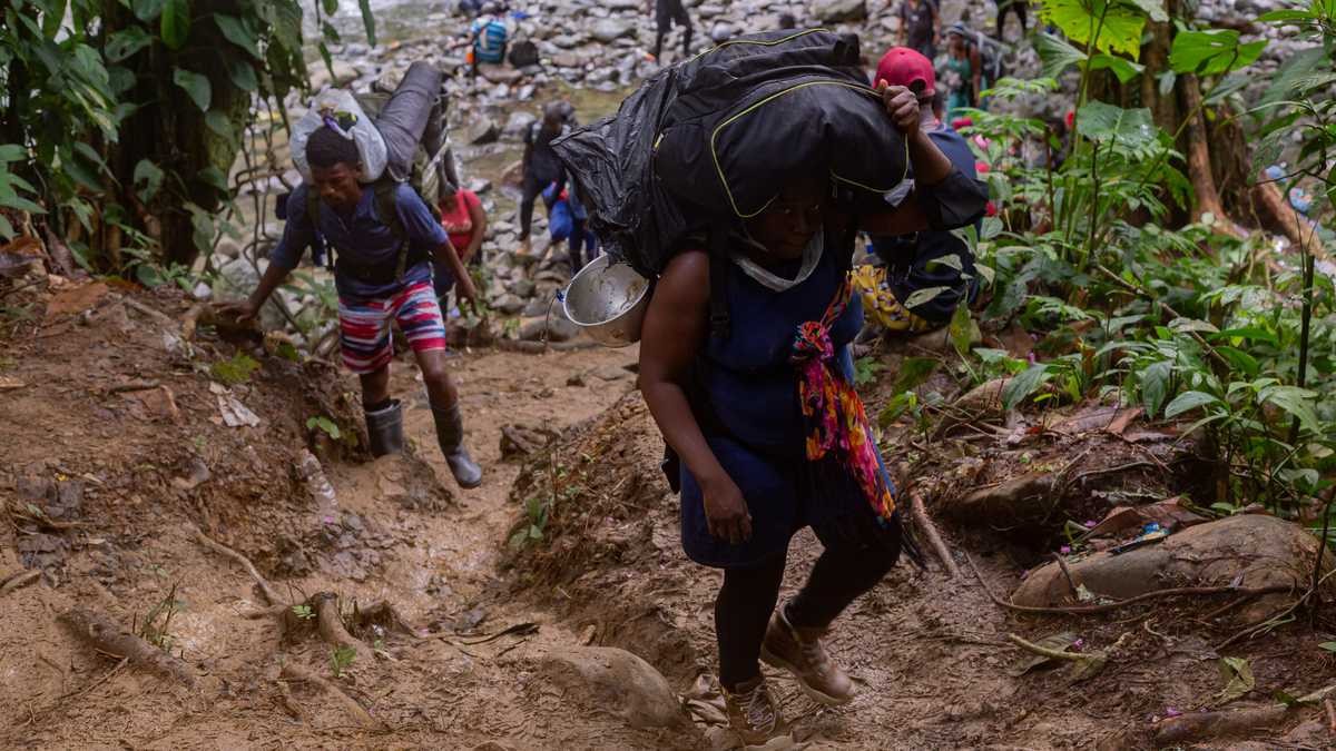 Diario Frontera - Más de 2.000 venezolanos cruzaron la selva del Darién en  enero