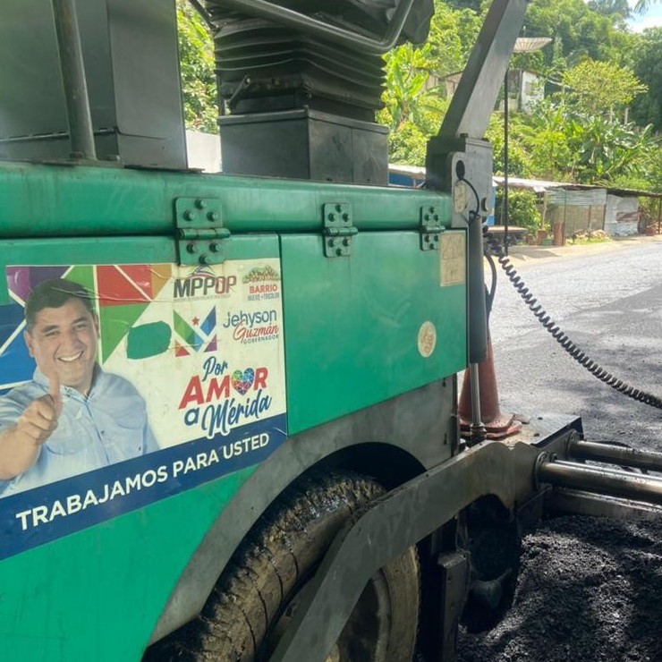 Diario Frontera, Frontera Digital,  ESTADO MÉRIDA, EL VIGÍA, AVENIDA ROTARIA, FERIA DEL ASFALTO, Panamericana, ,En sólo seis meses de Gobierno Bolivariano se han vertido 
más tres mil toneladas de asfalto en la Rotaria de El Vigía