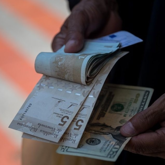 Diario Frontera, Frontera Digital,  SALARIO DEVALUADO, JOSÉ GUERRA, Nacionales, ,Salario mínimo en Venezuela pierde su valor ante incremento del dólar