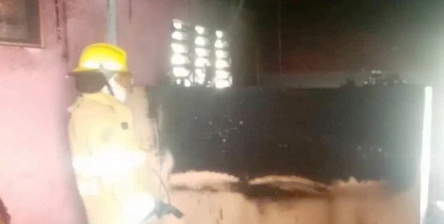 Diario Frontera, Frontera Digital,  INCENDIO EN CARDENAL QUINTERO, Sucesos, ,CUERPO DE BOMBEROS CONTROLÓ INCENDIO
DE UNA VIVIENDA EN CARDENAL QUINTERO