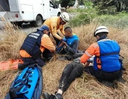Diario Frontera, Frontera Digital,  PNB, Sucesos, ,PNB INVESTIGA UN ACCIDENTE DE TRÁNSITO
CON DOS HERIDOS EN SAN ONOFRE DE EJIDO