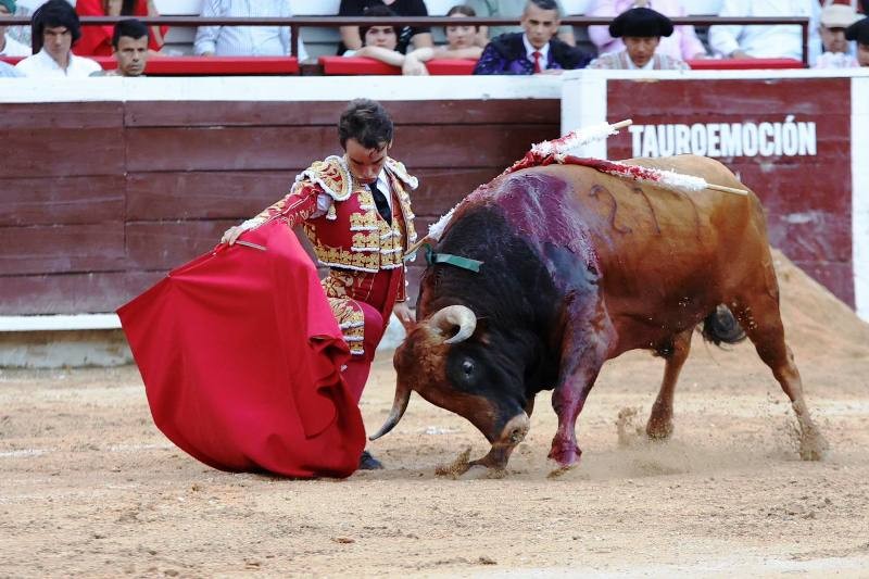 Diario Frontera, Frontera Digital,  Entretenimiento, ,FERIA DEL SEÑOR DE LOS CRISTALES 2023 – ÚLTIMA CORRIDA: Mondoñedo celebra y blanquea