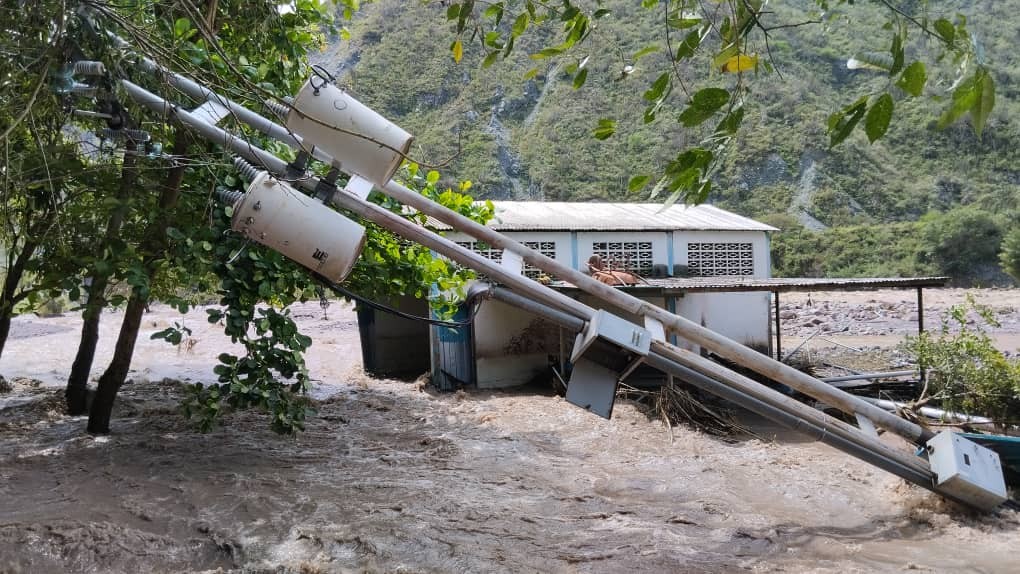 Diario Frontera, Frontera Digital,  EL ANIS, CORPOELEC, AGUAS DE MERIDA, MARIELYS SACIPA, OSWALDO FERRER, Regionales, ,Crecida arrastró el banco de transformadores 
en El Anís del municipio Sucre de Mérida