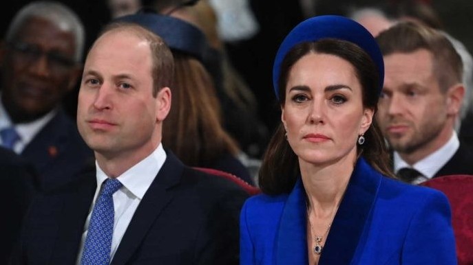 https://www.fronteradigital.com.ve/¿Kate Middleton salió del palacio de Buckingham? 
Crecen rumores sobre su divorcio