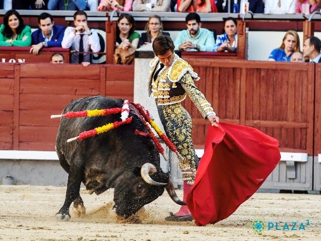 Diario Frontera, Frontera Digital,  FDERIA DE SAN ISIDRO, PRIMER FESTEJO, Entretenimiento, ,La faena secreta de El Juli 
bajo la losa de la decepción
