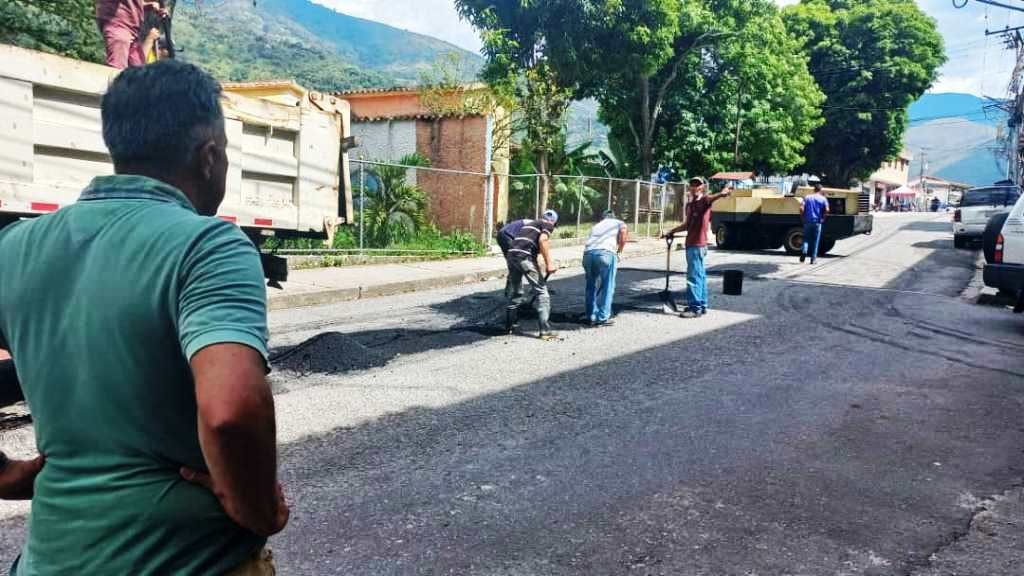 Diario Frontera, Frontera Digital,  ALCALDÍA DE TOVAR, PLAN CERO HUECOS, Mocoties, ,Plan cero huecos sigue avanzando en Tovar 
mediante la fiesta del asfalto