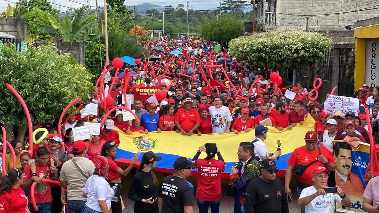 Diario Frontera, Frontera Digital,  MOVILIZACIÓN PSUV, EL VIGIA, ALBERTO ADRIANI, NICOLÁS MADURO, Politica, El Vigía Panamericana, ,El pueblo vigiense está resteado 
con el presidente Nicolás Maduro