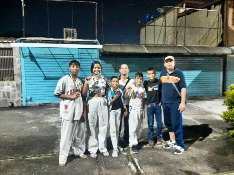 Diario Frontera, Frontera Digital,  Atletas de taekwondo, centro de taekwondo El Vigía, club Los Naranjos, Deportes, ,Atletas de taekwondo lograron oro y bronce
en el Campeonato Nacional de Taekwondo en Carabobo