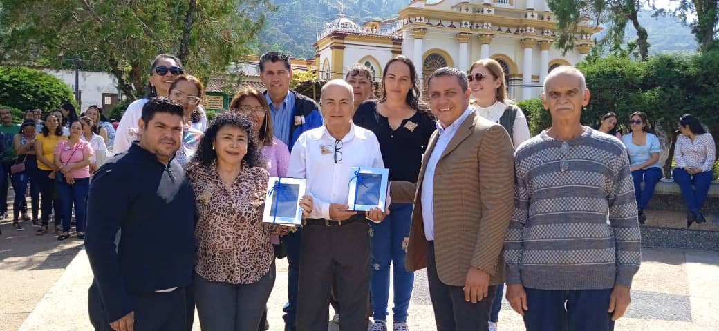Diario Frontera, Frontera Digital,  Mocoties, ,Con Misa y Acto Cívico en la Plaza Bolívar docentes en Zea inician actividades por su semana aniversario