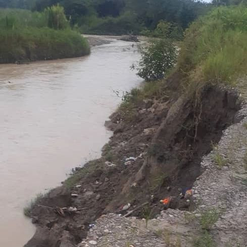 Diario Frontera, Frontera Digital,  El Vigía Panamericana, ,Río Caño Amarillo se "está tragando" único camellón del Km 49, vía a los Cañitos en El Vigía