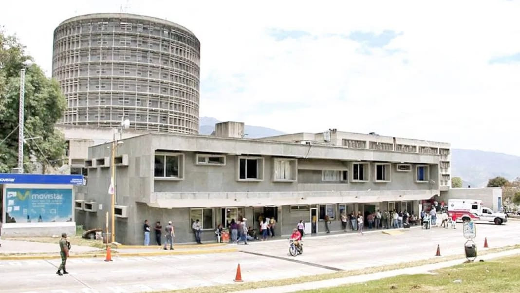 Diario Frontera, Frontera Digital,  Sucesos, ,Adolescente resultó lesionado tras volcar la moto sobre la vía en Mérida