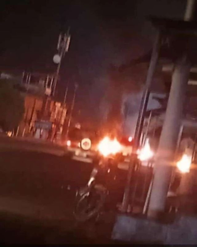 Diario Frontera, Frontera Digital,  El Vigía Panamericana, ,Vecinos de La Playita quemaron cauchos y protestaron en contra de los cortes eléctricos