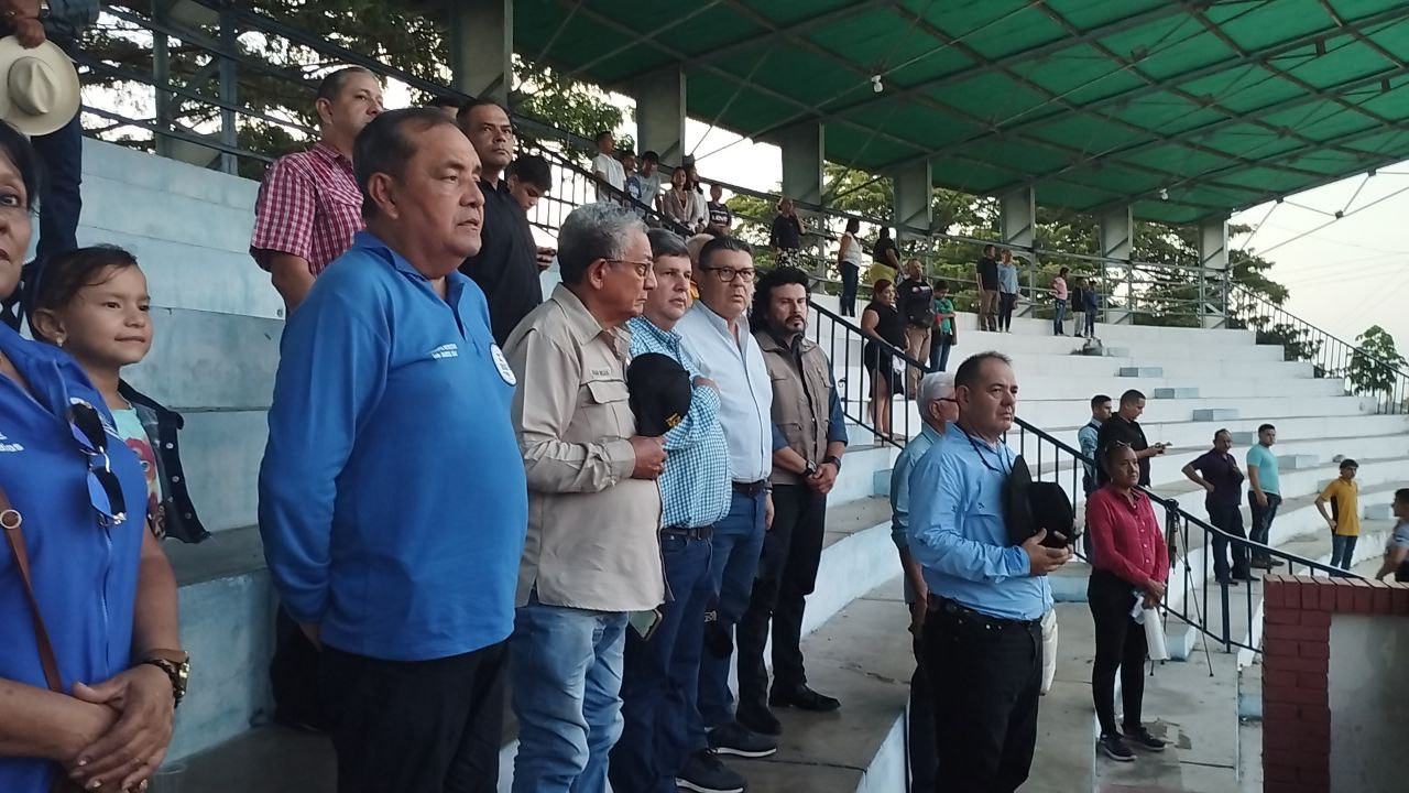 Diario Frontera, Frontera Digital,  El Vigía Panamericana, ,Mérida estuvo presente en la Feria Ganadera del Sur del Lago