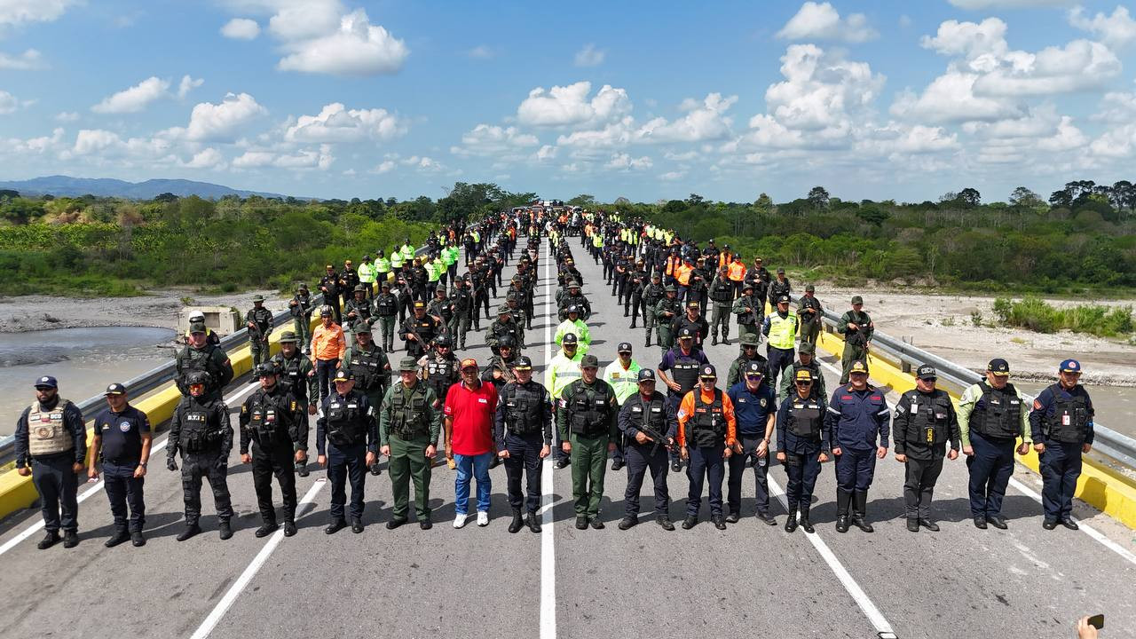 Diario Frontera, Frontera Digital,  El Vigía Panamericana, ,Gobernador Jehyson Guzmán y ZODI Mérida desplegaron
 dispositivo Navidad Segura 2024 en eje Panamericano