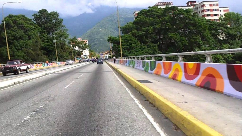 Diario Frontera, Frontera Digital,  Sucesos, ,Cuerpo de Bomberos evitó que ciudadana se lanzara por el viaducto Miranda en Mérida