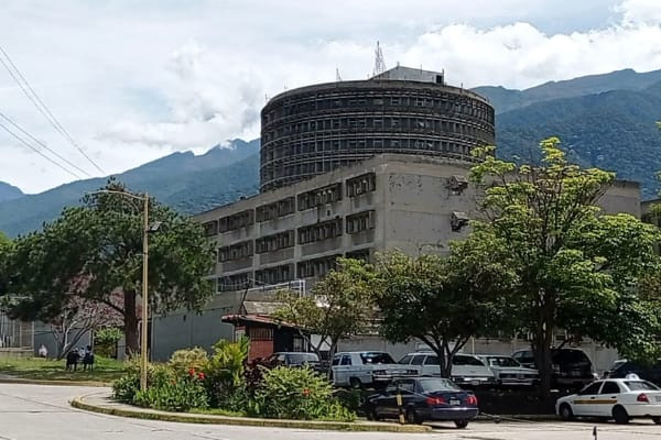 Diario Frontera, Frontera Digital,  Sucesos, ,Adolescente falleció y dos jóvenes resultaron lesionados en vuelco de moto en Mérida