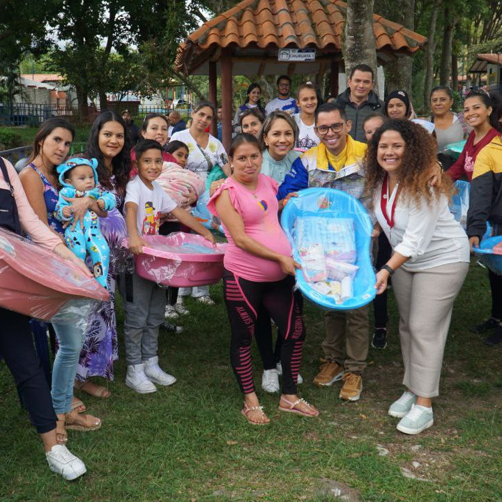 Diario Frontera, Frontera Digital,  Regionales, ,Alcalde Jesús Araque realizó nueva entrega de Canastillas a Mujeres en Gestación