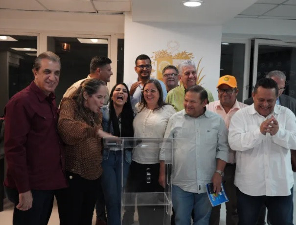 Diario Frontera, Frontera Digital,  Politica, ,Plataforma Unitaria dice que el CNE impide a UNT y MPV adherirse a candidatura de Edmundo González