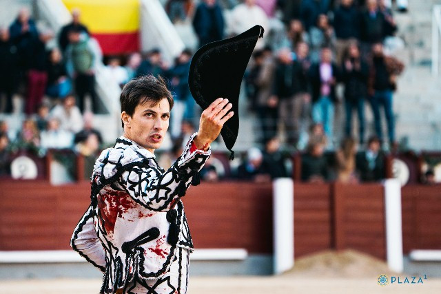 Diario Frontera, Frontera Digital,  Entretenimiento, ,Espada escapa de una emboscada a tres hombres de honor