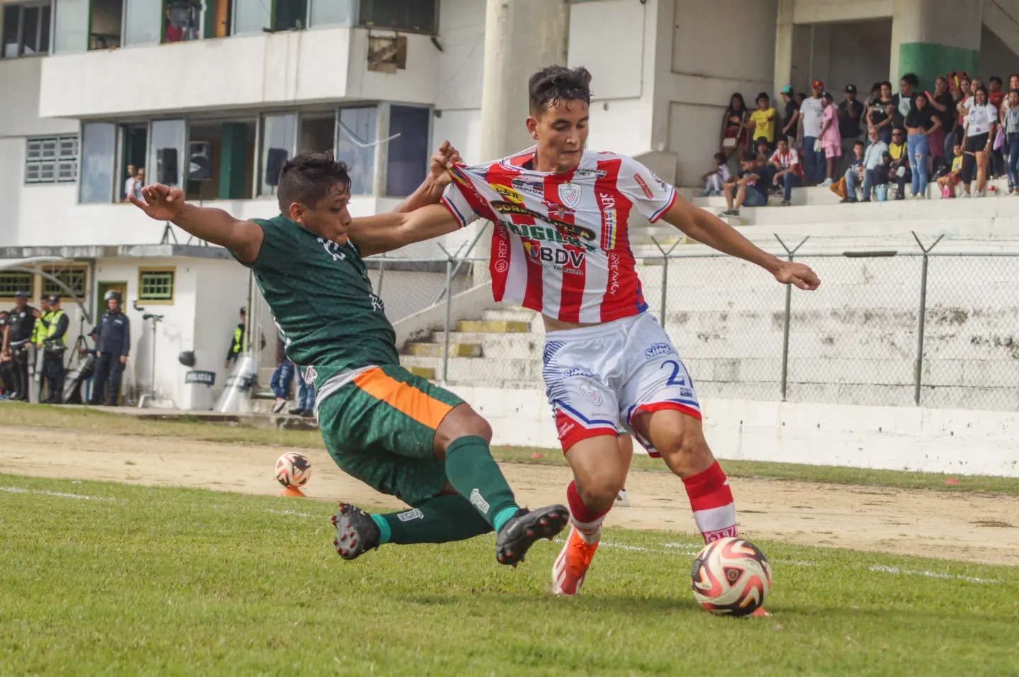 Diario Frontera, Frontera Digital,  Deportes, ,Con sus guardametas como figuras Estudiantes y Vigía empataron sin goles en el Ramón Hernández