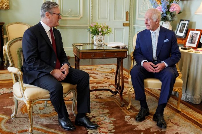 Diario Frontera, Frontera Digital,  Internacionales, ,Keir Starmer nombrado oficialmente primer ministro británico por Carlos III